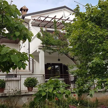 Mary * Martinšćica