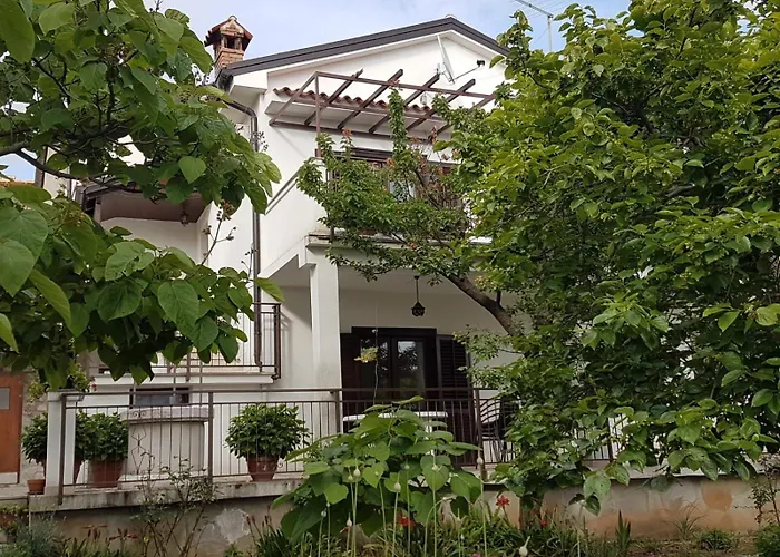 Mary * Martinšćica